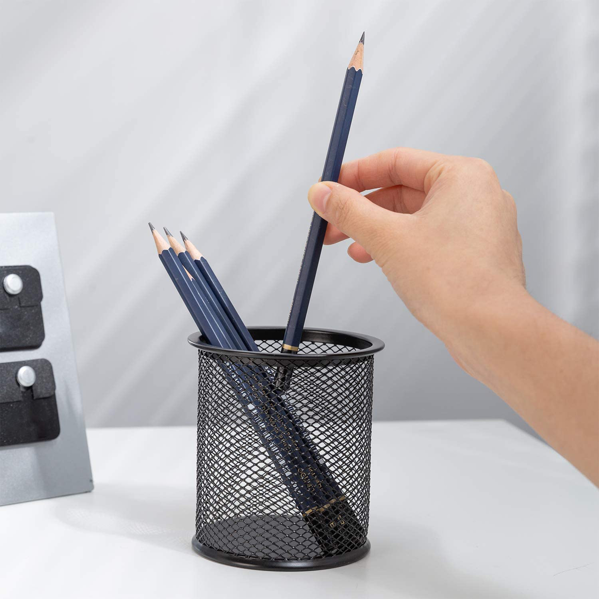 Metal Mesh Pen Container Pen Pencil Holder Organizer Cosmetic Round Pen Stand Ho