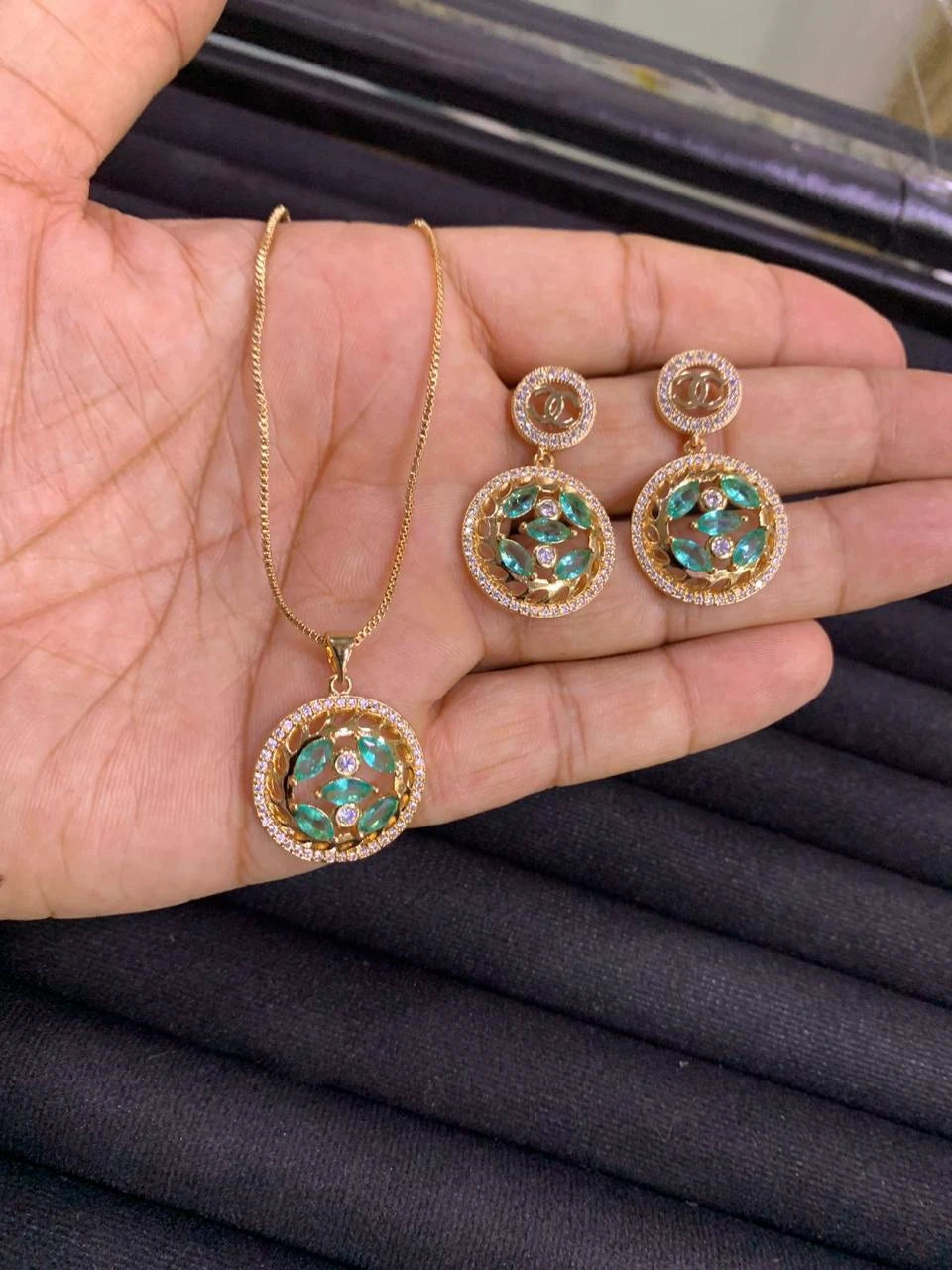 China zircon locket set